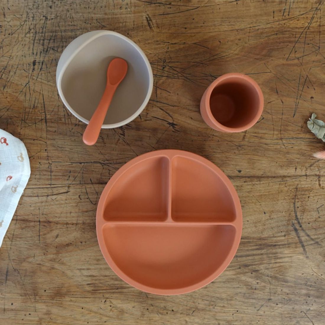 Coffret repas en silicone Terre de sienne-Sable (4 pièces) (Trois Kilos Sept) - Image 5