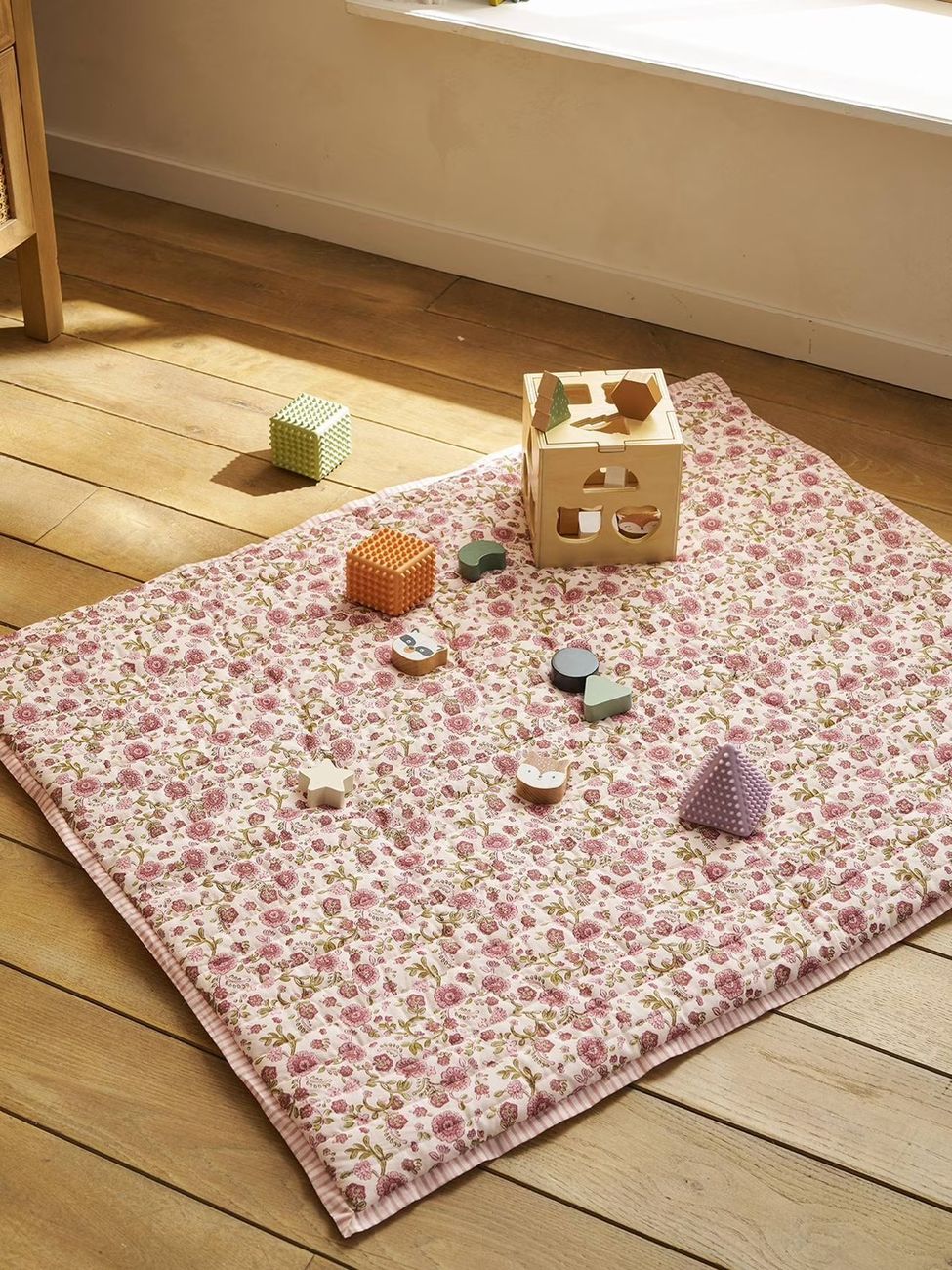 Tapis de sol enfant en coton rose imprimé (Vertbaudet) - Couverture