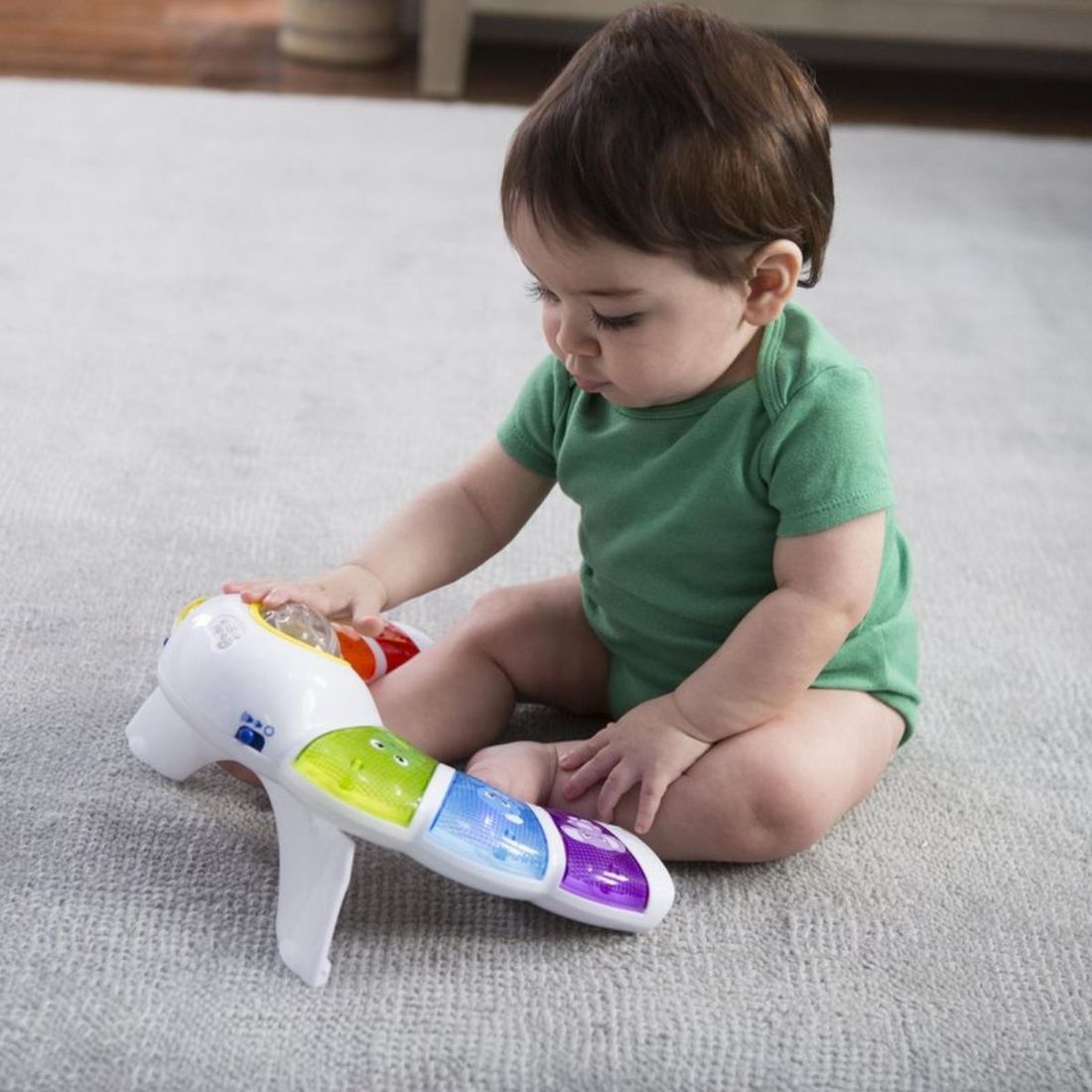 Jouet musical et multilingue Glow & Discover (Kids2) - Image 3