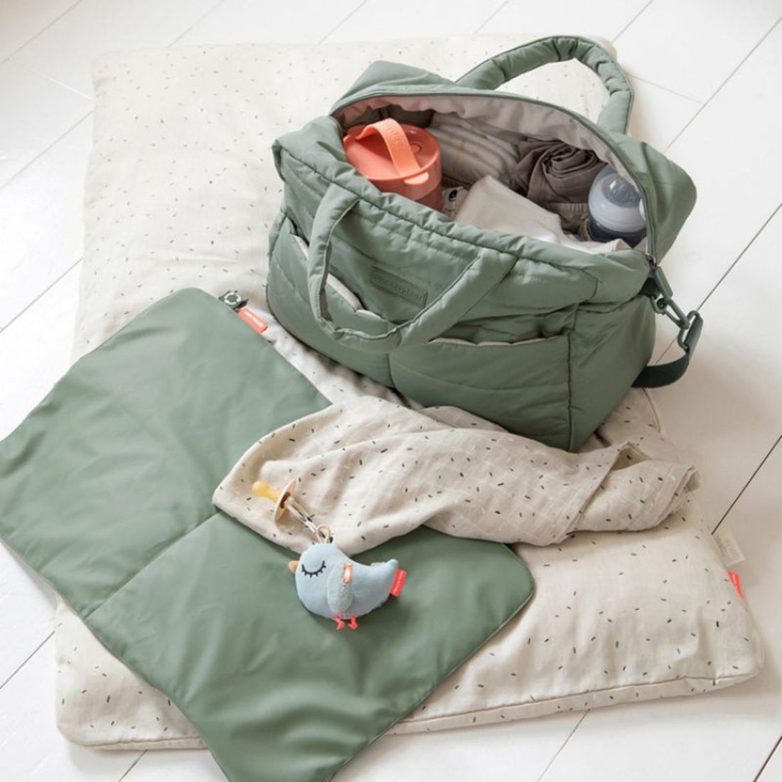 Sac à langer matelassé vert (Done by deer) - Image 2
