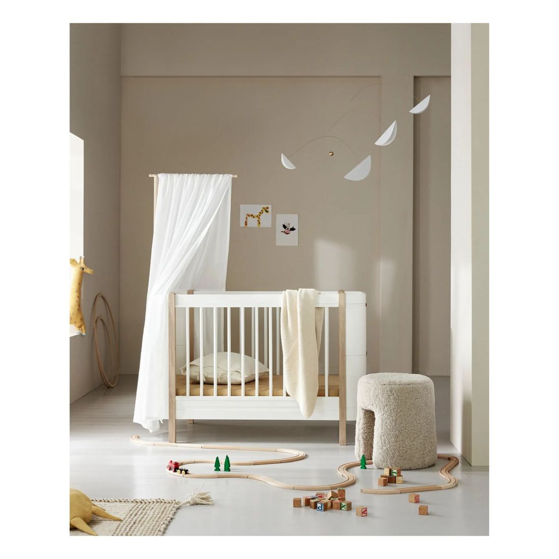 Oliver Furniture - Lit bébé évolutif Wood Mini+ sans kit junior (Oliver Furniture) - Image 2
