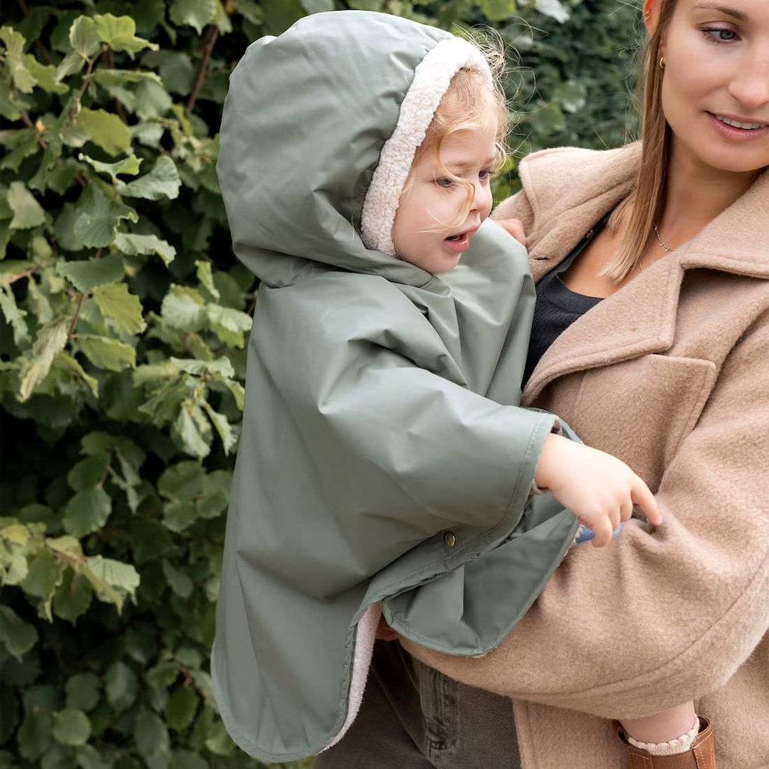 Poncho De Voyage Bébé Pour Siège Auto - Au Chaud Sous La Pluie Green (Bemini) - Image 1