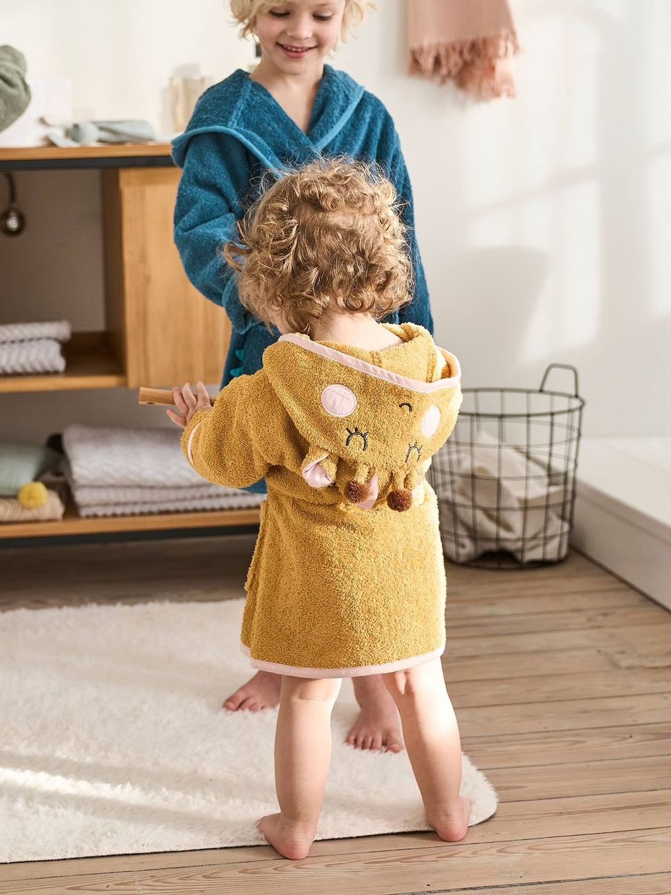 Peignoir de bain bébé Girafe ocre (Vertbaudet) - Image 1