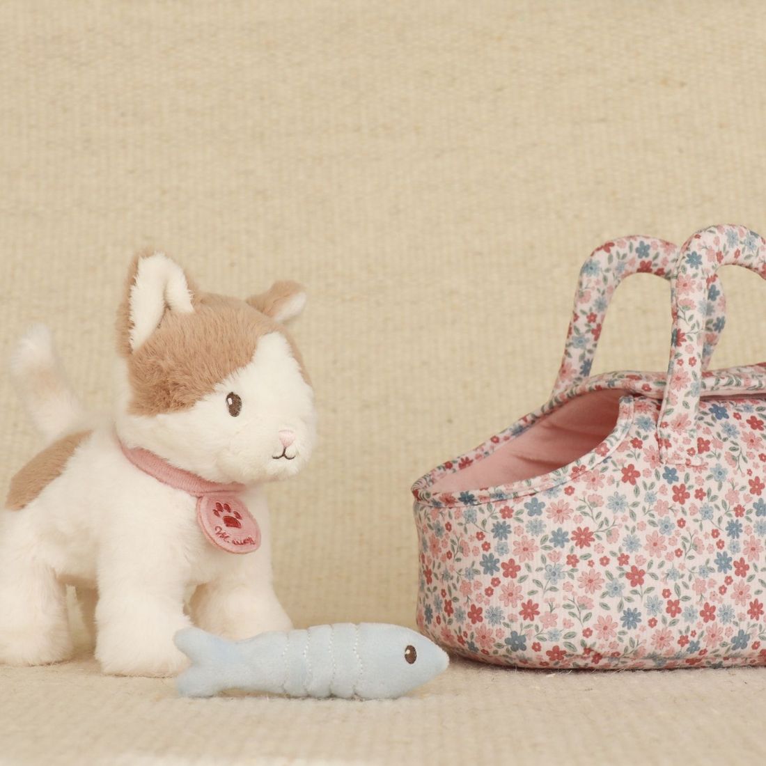 Peluche chat avec sac de transport Marley (Little Dutch) - Image 4