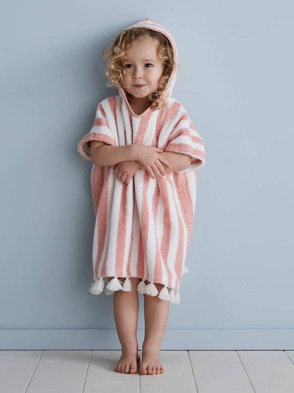 Poncho de bain bébé à rayures personnalisable rose (Vertbaudet) - Couverture