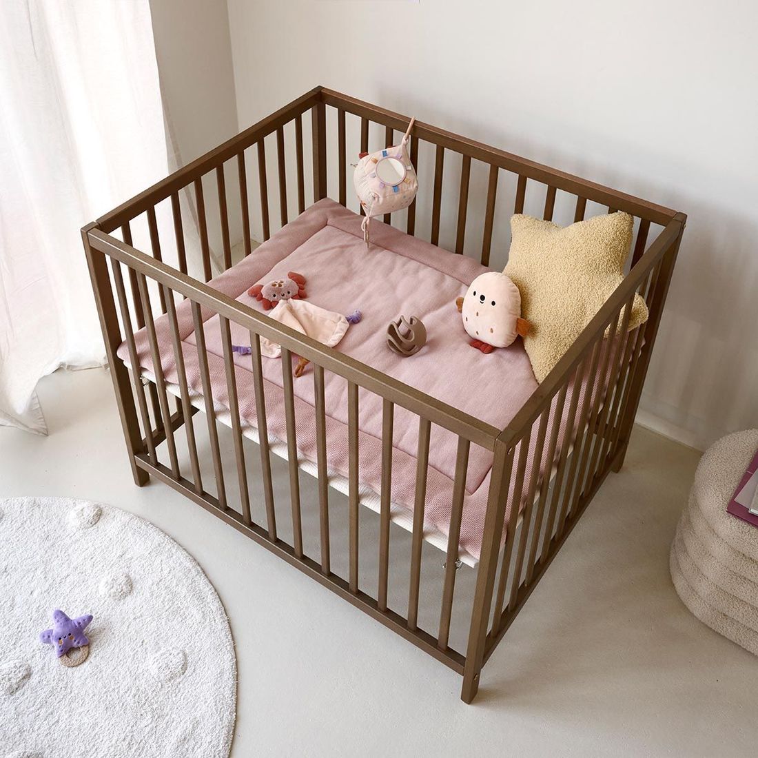 Petite Amélie Parc Bébé Nois | Réglable en hauteur | Cocoa | 75x95 cm (Petite Amélie) - Image 1