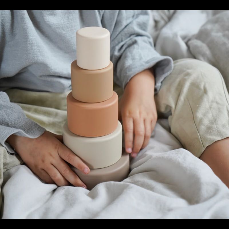 Gobelets à empiler silicone, beige (Léo et Léa France) - Image 2