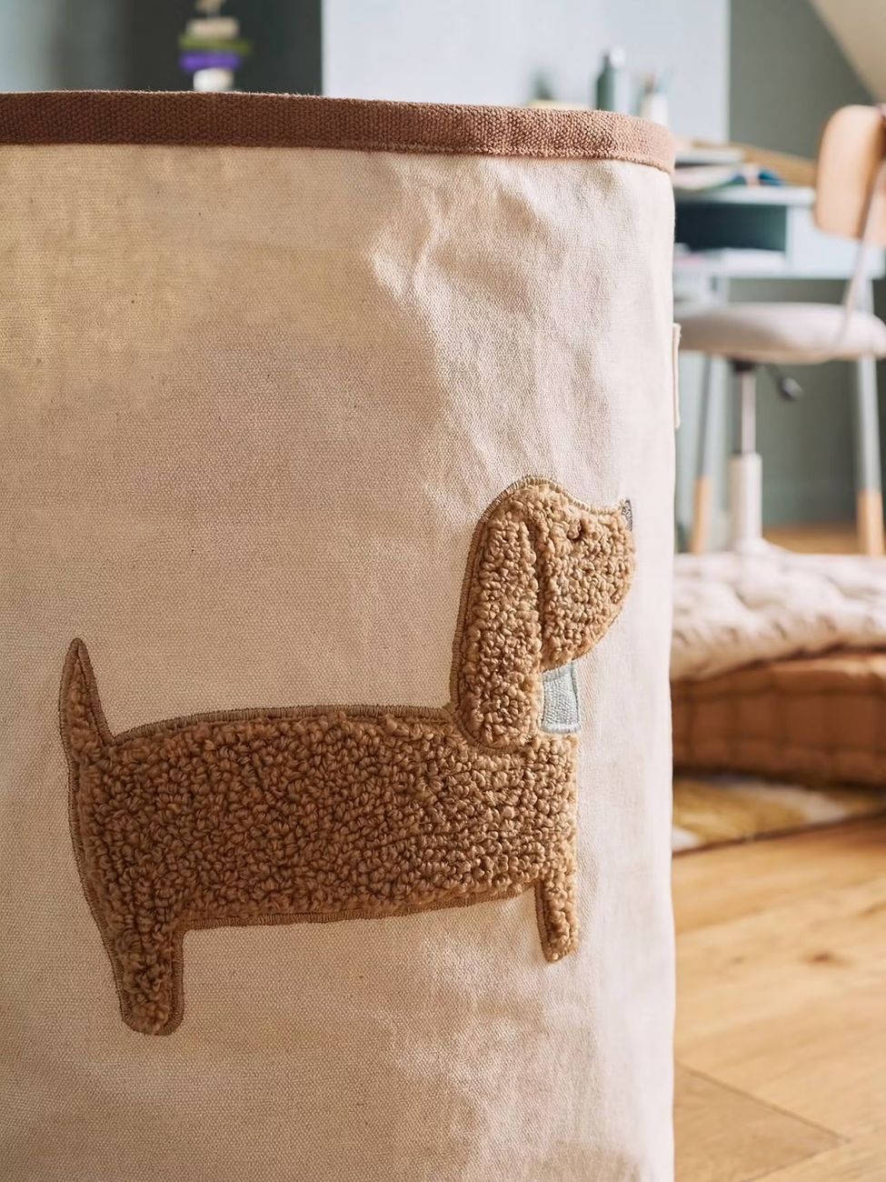 Panier rangement motif chien sherpa beige (Vertbaudet) - Image 1