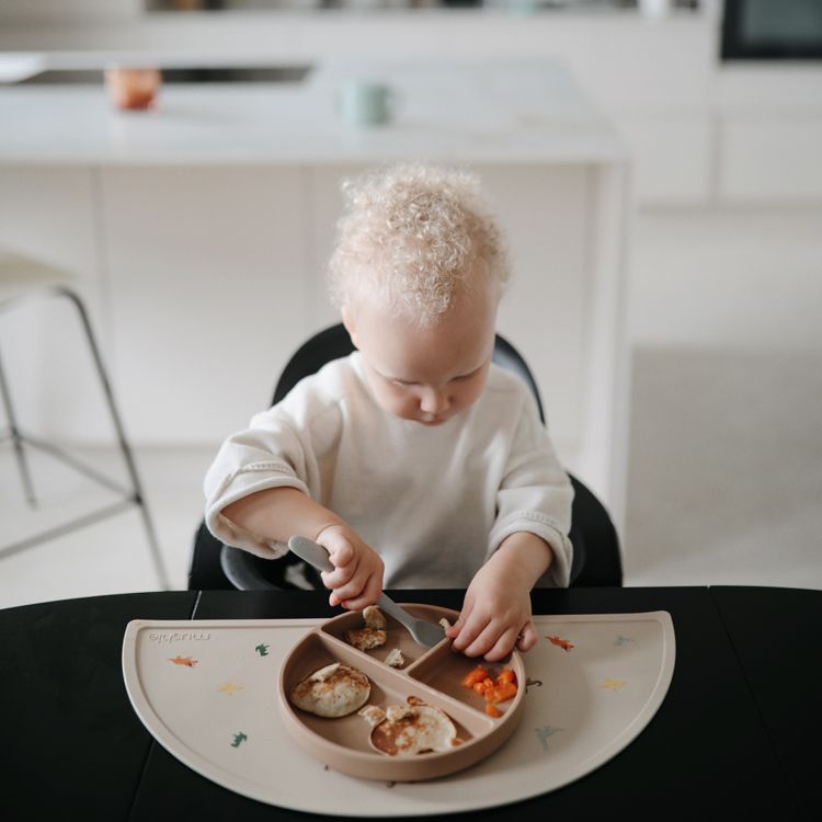 Assiette à compartiments en silicone avec ventouse Natural (Mushie) - Image 2