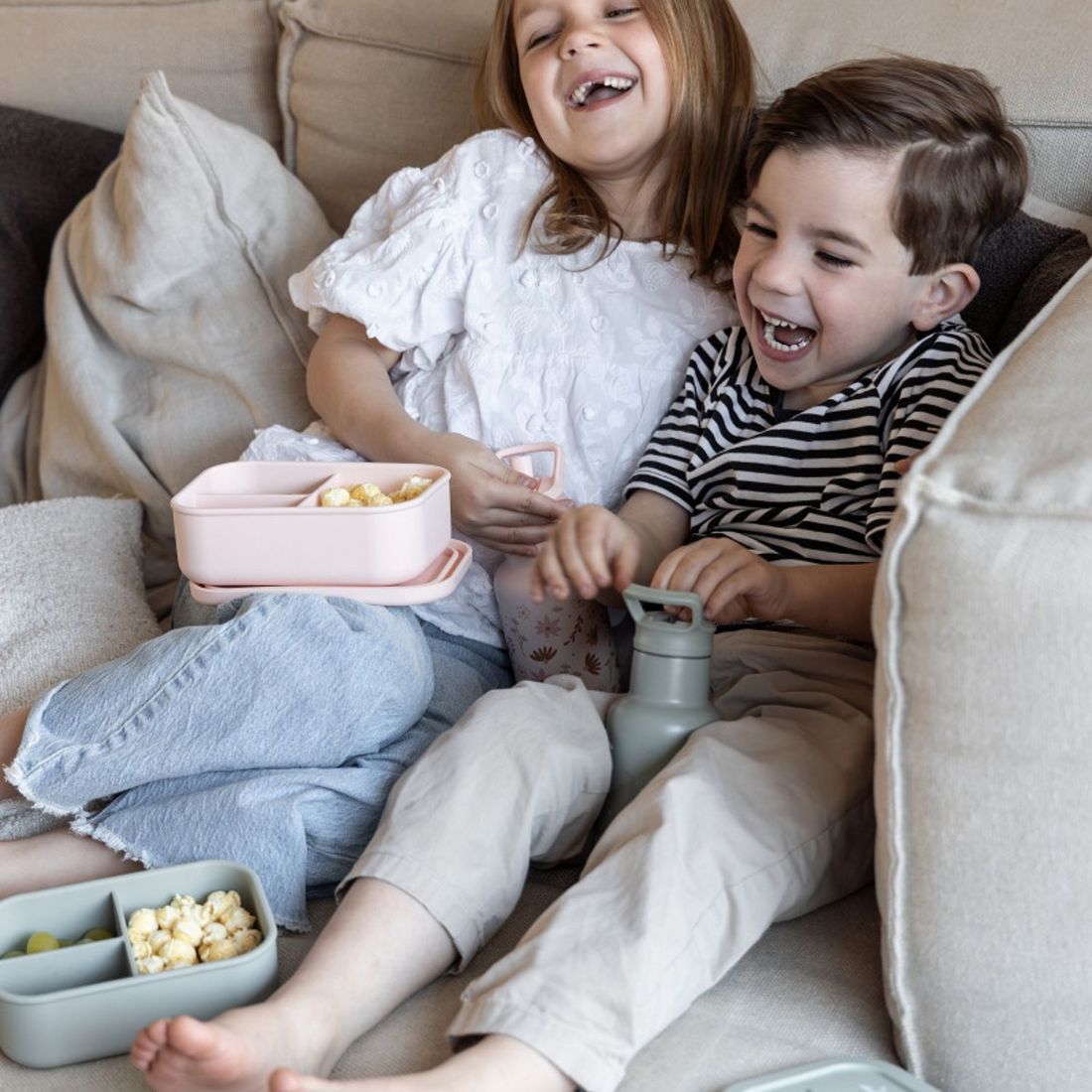 Lunch box 3 compartiments en silicone Ourson sable (0,7 L) (Kidzroom) - Image 4