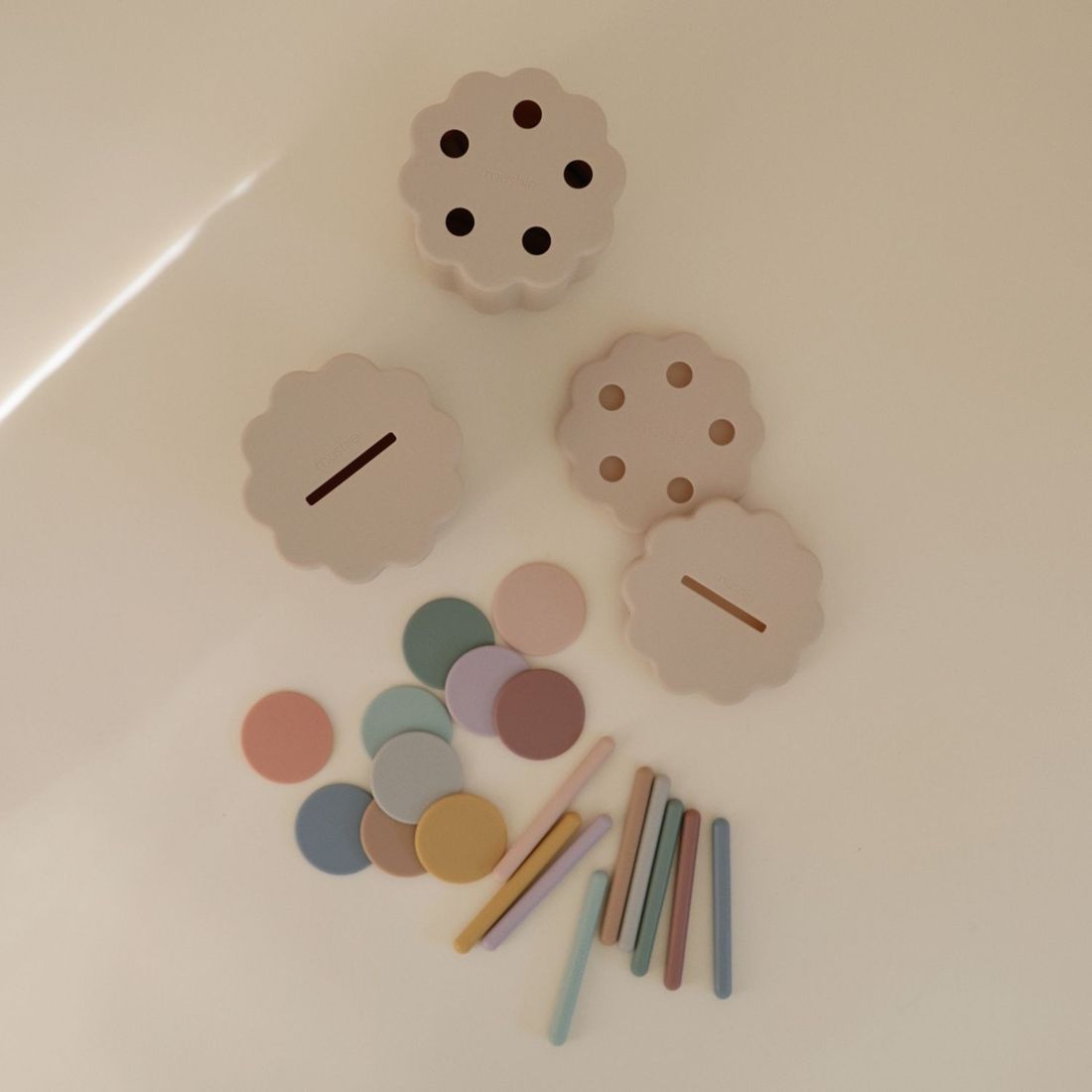 Mushie - Boîte à formes Coin & Tube