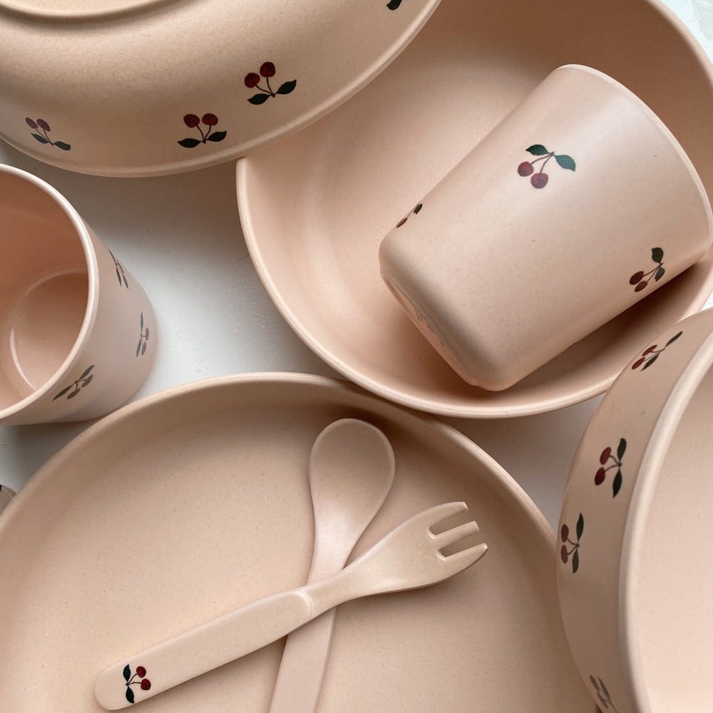 Coffret repas Cherry (4 pièces) (Konges Slojd) - Couverture