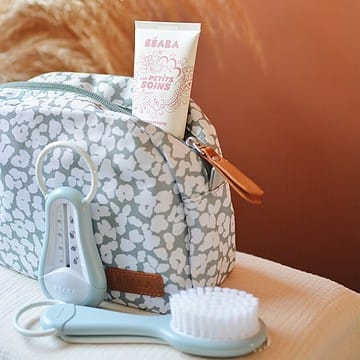 Trousse De Toilette Pratique Et Organisée Fleur De Cerisier (Béaba) - Couverture