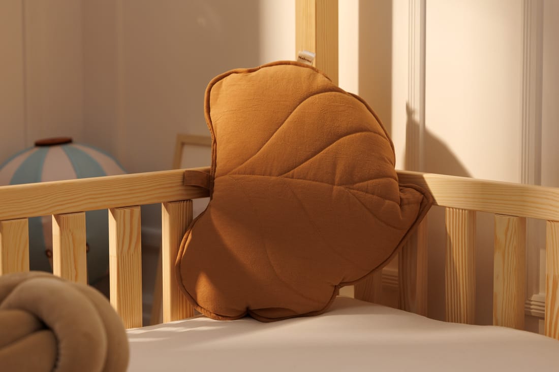 - Coussin Feuille en Coton - Caramel - Marron (Mon Lit Cabane) - Couverture