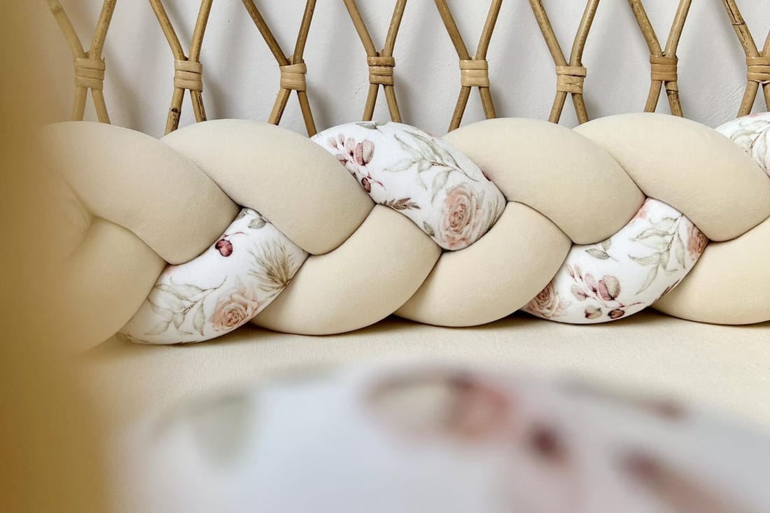 - Tour de lit tressé 3 Épis - Boho Amande Fleurs - Beige (Mon Lit Cabane) - Couverture