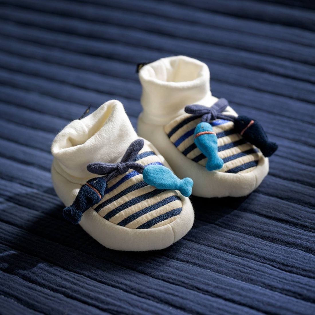 Chaussons Marinière Poissons - Baby Sailor Blanc/bleu (Sauthon) - Couverture