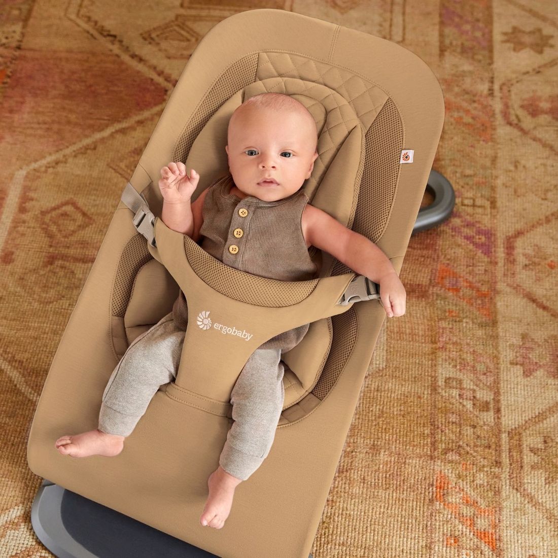 Transat Evolve 3 en 1 Camel (Ergobaby) - Couverture