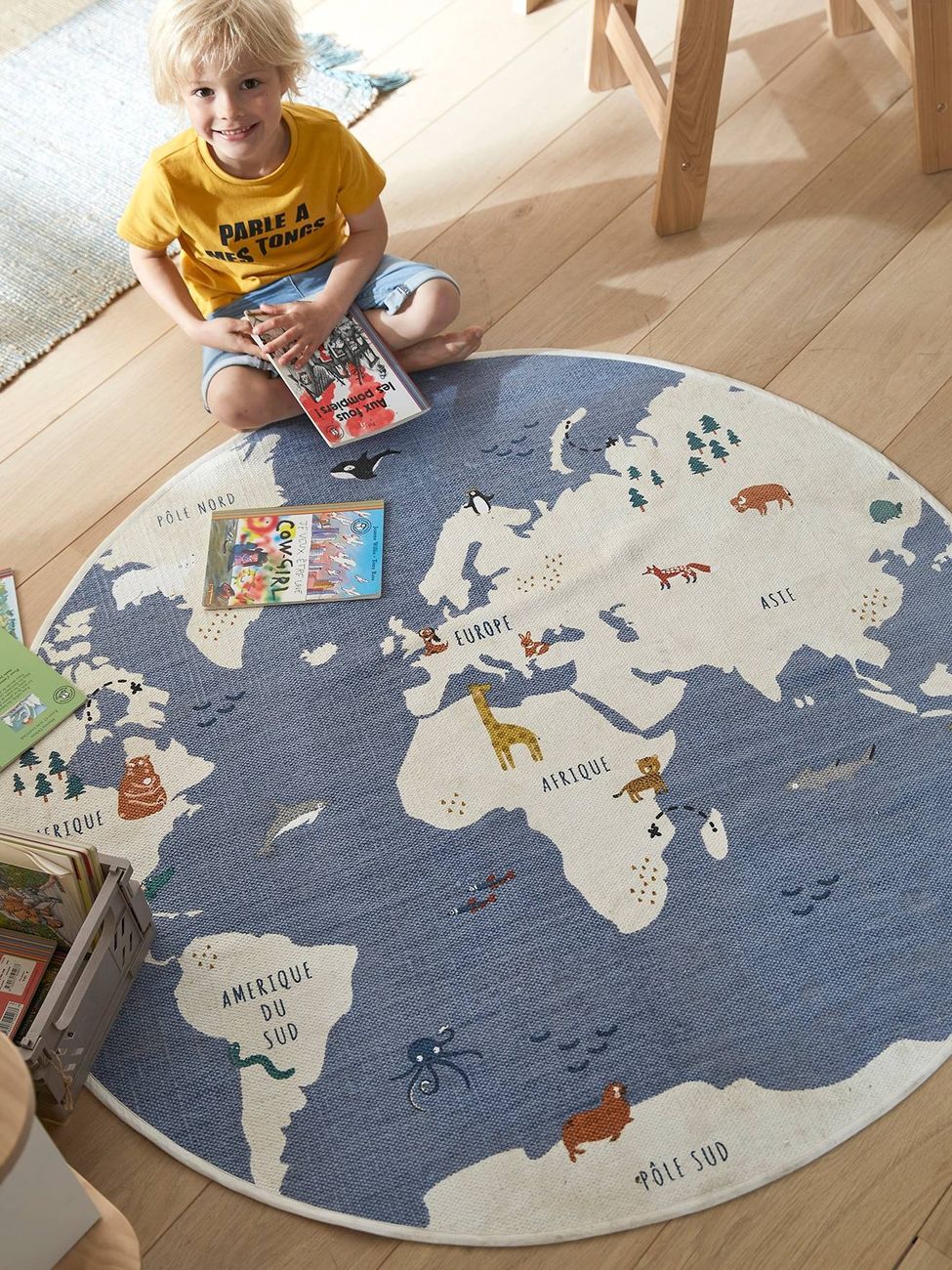 Tapis rond Mappemonde bleu / multicolore (Vertbaudet) - Couverture