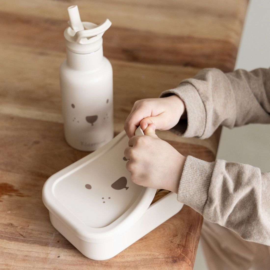 Lunch box 3 compartiments en silicone Ourson sable (Kidzroom) - Couverture