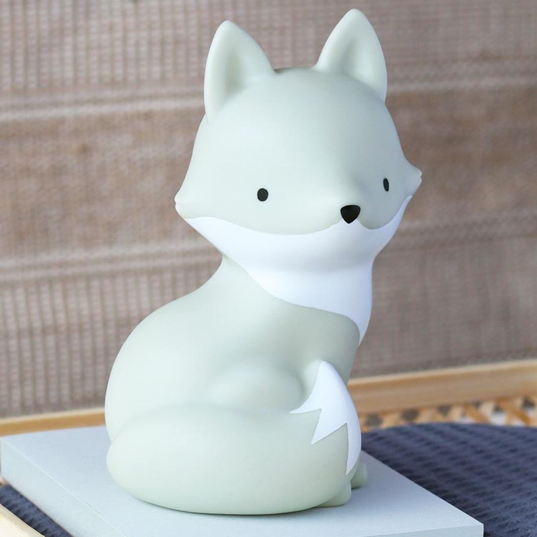 Petite veilleuse Renard arctique (13 cm) (A Little Lovely Company) - Couverture