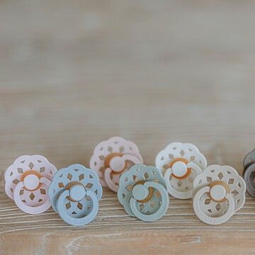Pack de 2 sucettes Boheme Taille 2 (6-18 mois) - Blossom / Dusky Lilac - Violet (Bibs) - Couverture