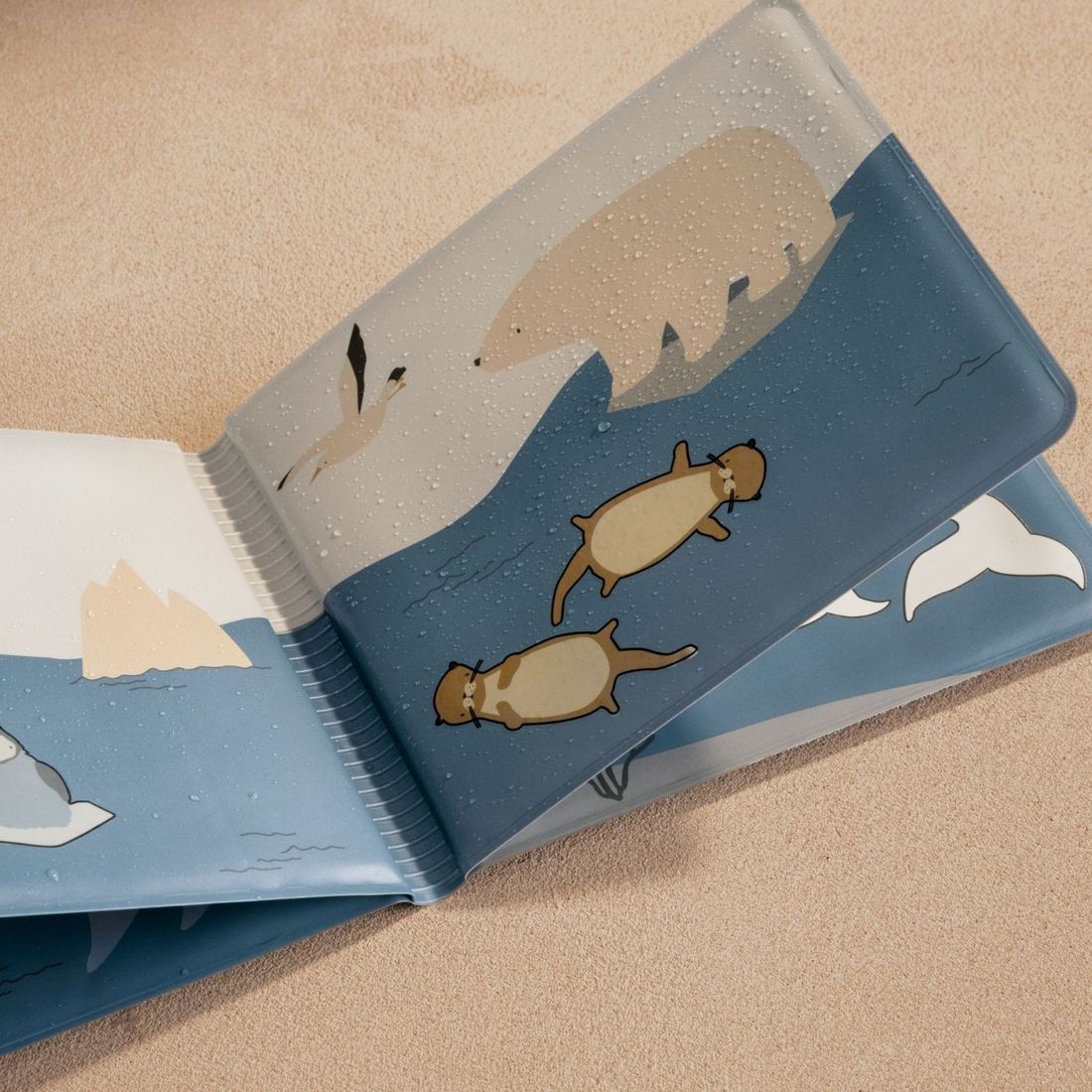 Livre de Bain WAYLON - Arctic Sea / Ocean view (Liewood) - Couverture