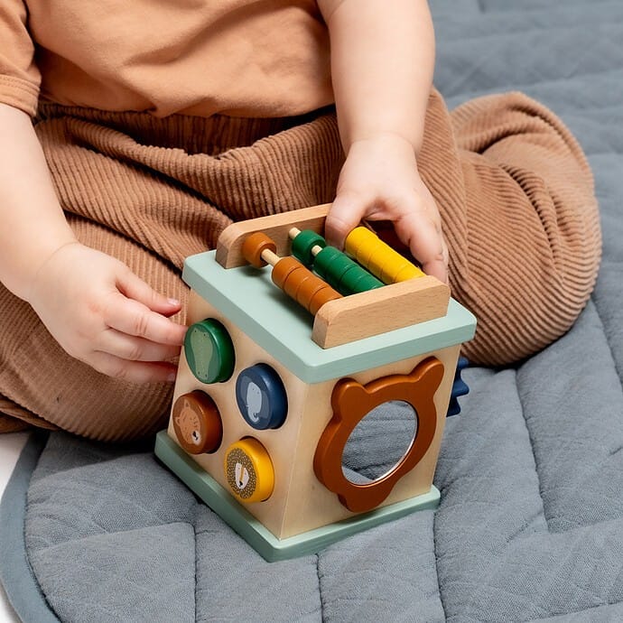 Petit cube d'activité en bois All animals (Trixie) - Couverture