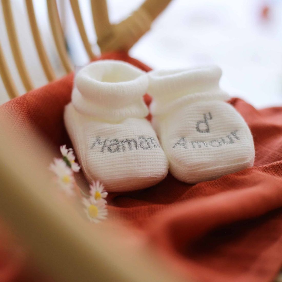 Chaussons Naissance - Message Maman D'amour Blanc (Trois Kilos Sept) - Couverture