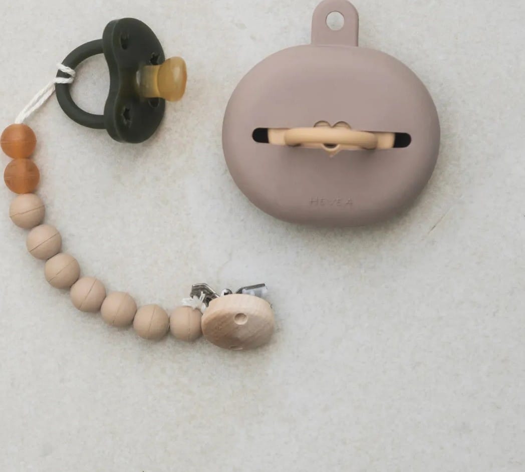 Hevea - Attache-tétine en caoutchouc naturel et bois d'hévéa (Hevea) - Couverture