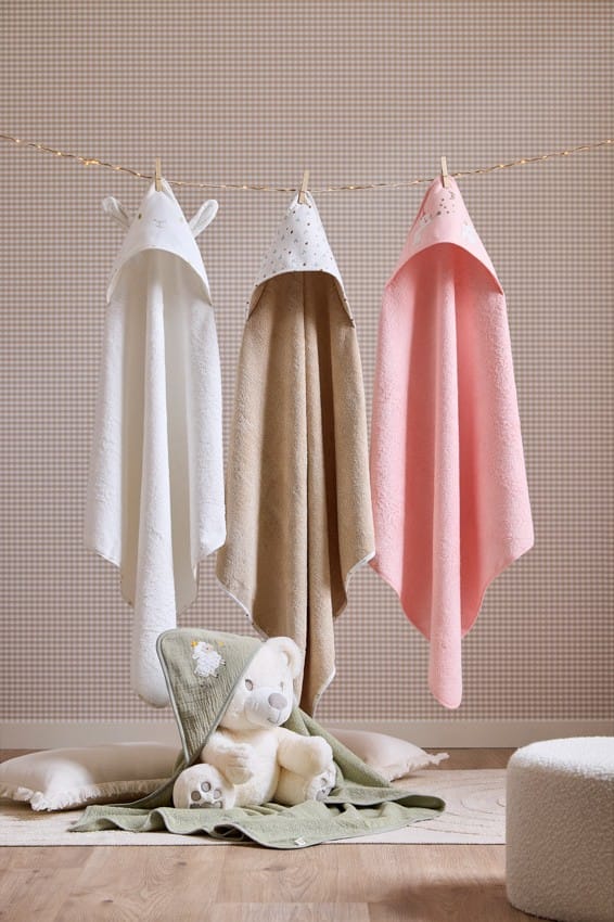 Set de bain avec cape et gant de toilette La Vie à la Ferme vert - Vert (Prémaman) - Couverture