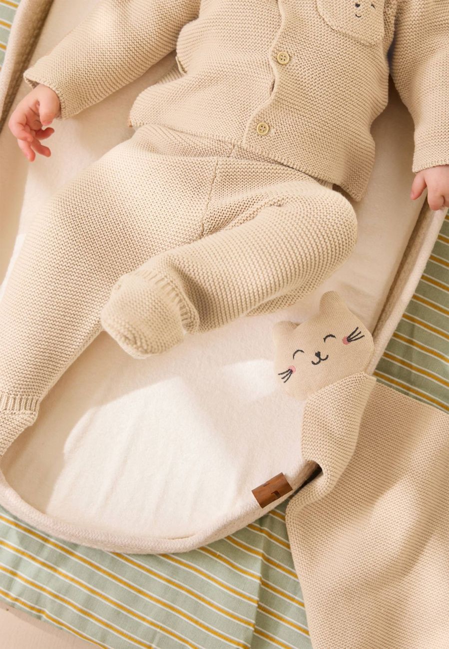 Doudou En Tricot Hello Baby Sable (Petit Beguin) - Couverture