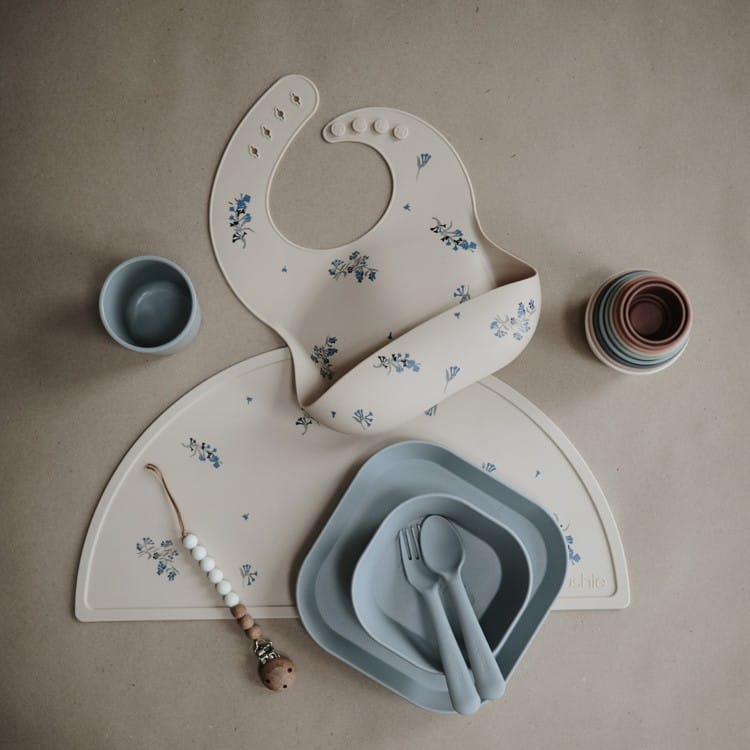 Set de table en silicone Lilac flowers (Mushie) - Couverture