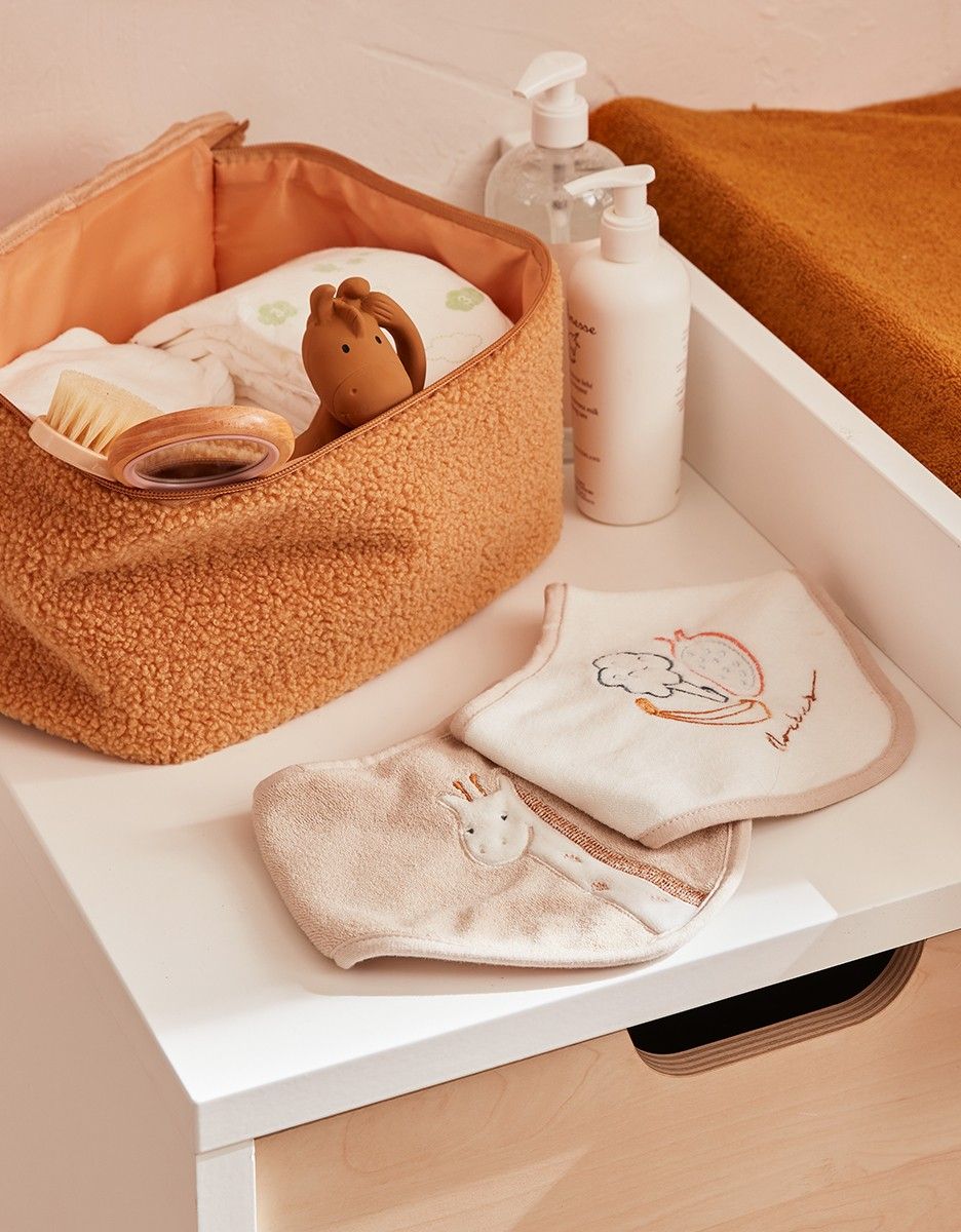 Lot de 2 bavoirs bandana en éponge, beige/blanc (Noukie's) - Couverture