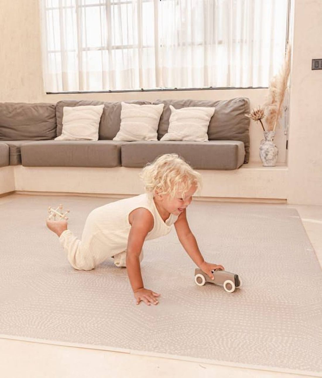 Tapis de jeu puzzle en mousse éco-responsable beige 120x180 cm (ToddleKind) - Couverture