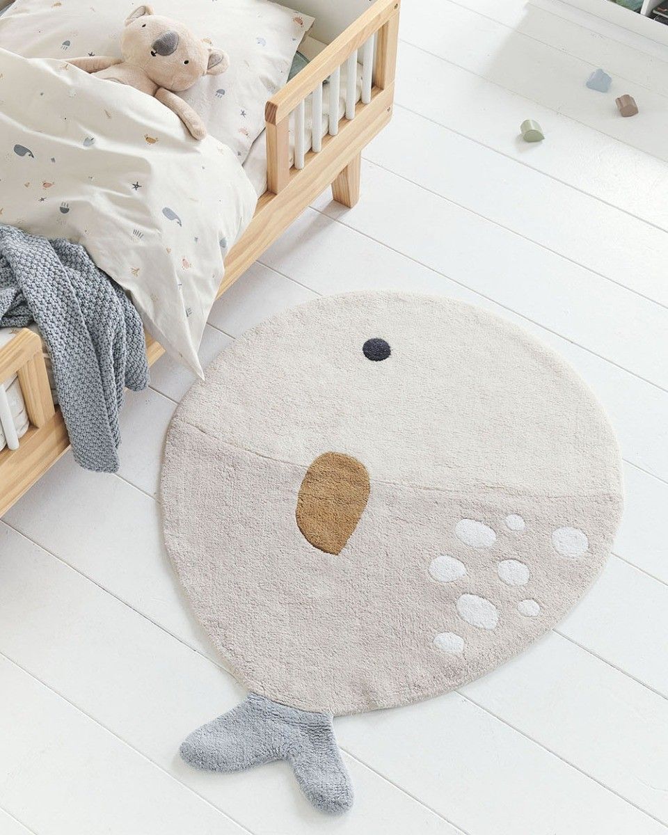 Petite Amélie Tapis Chambre Bébé | Motif Poisson | 100% Coton Doux | Beige | 85x110 cm | Lavable en machine et compatible avec sèche-linge (Petite Amélie) - Couverture