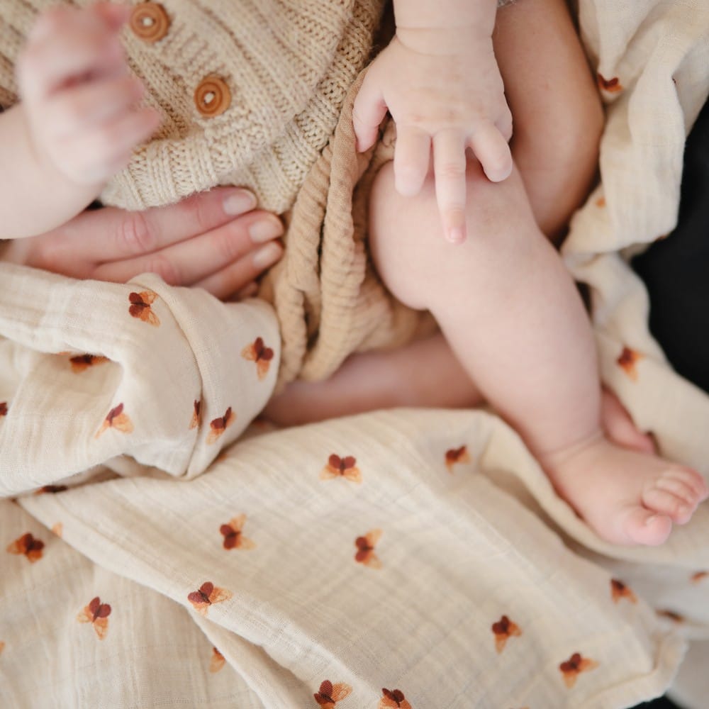 Mushie - Maxi lange en coton Butterflies (120 x 120 cm)