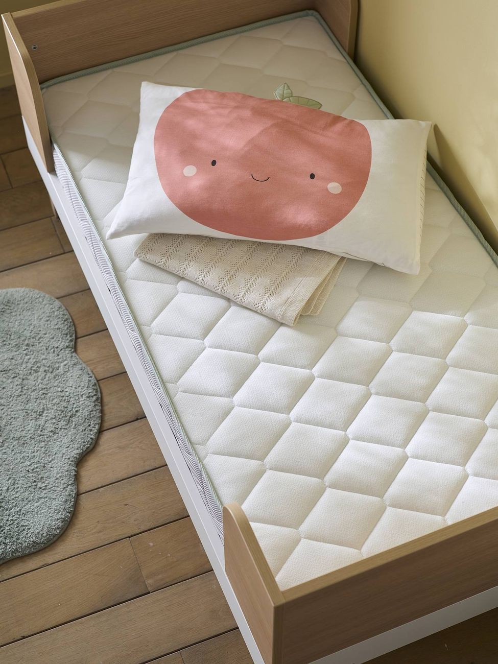 Matelas bébé thermorégulateur traité Passerelle® blanc (Vertbaudet) - Couverture