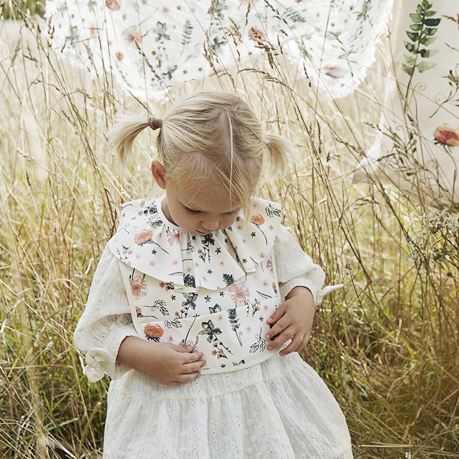 Bavoir à poche fleur Meadow Blossom (Elodie Details) - Couverture