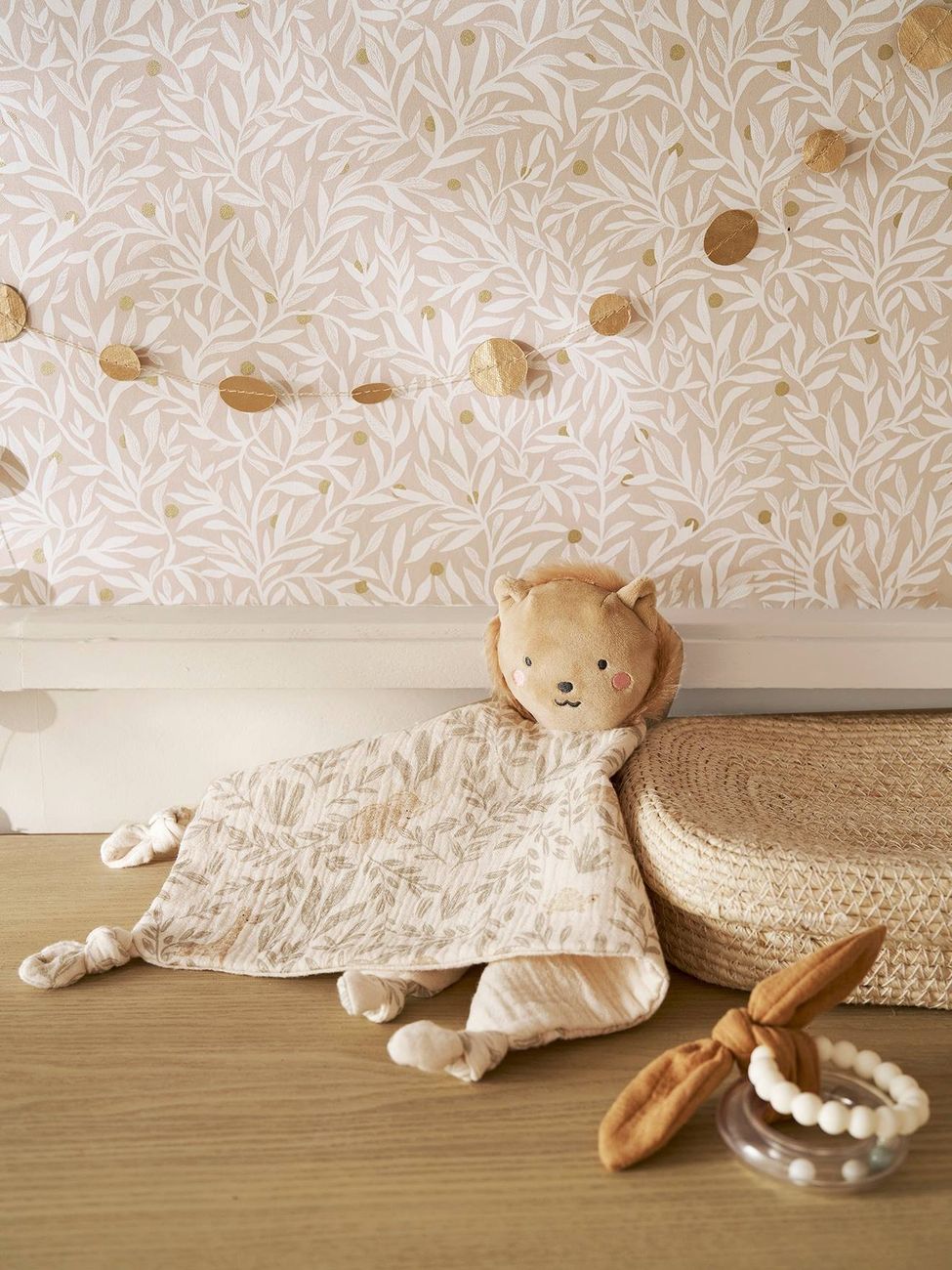 Doudou personnalisable en gaze de coton + hochet et valisette BABYLON vert (Vertbaudet) - Couverture