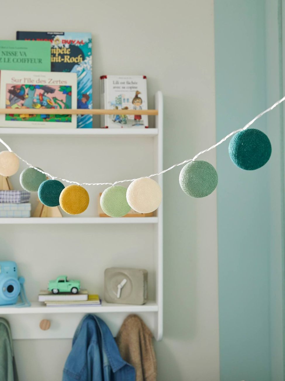 Guirlande boules lumineuse avec interrupteur vert sauge (Vertbaudet) - Couverture