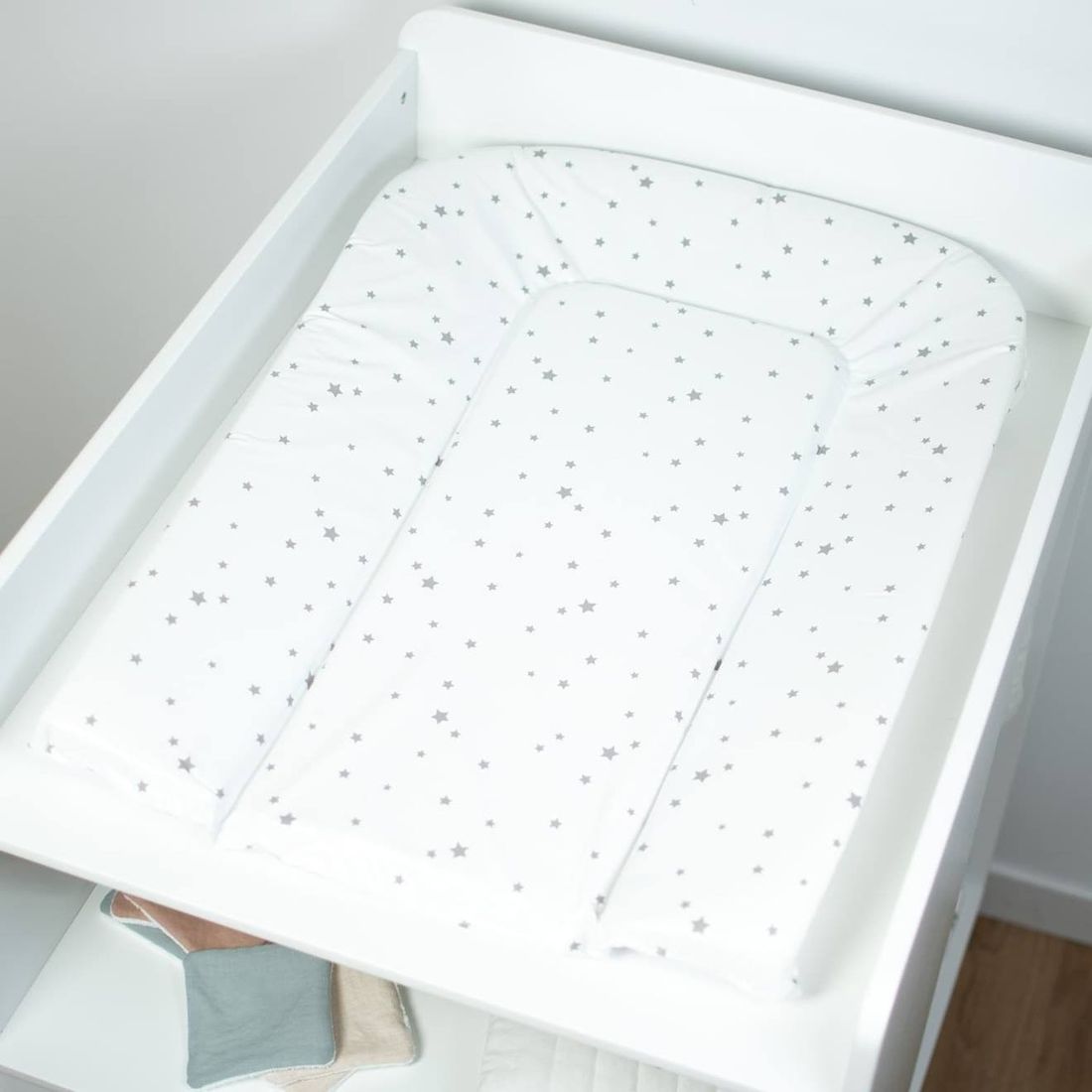 Matelas À Langer Luxe Petites Étoiles Blanc (Sevira Kids) - Couverture