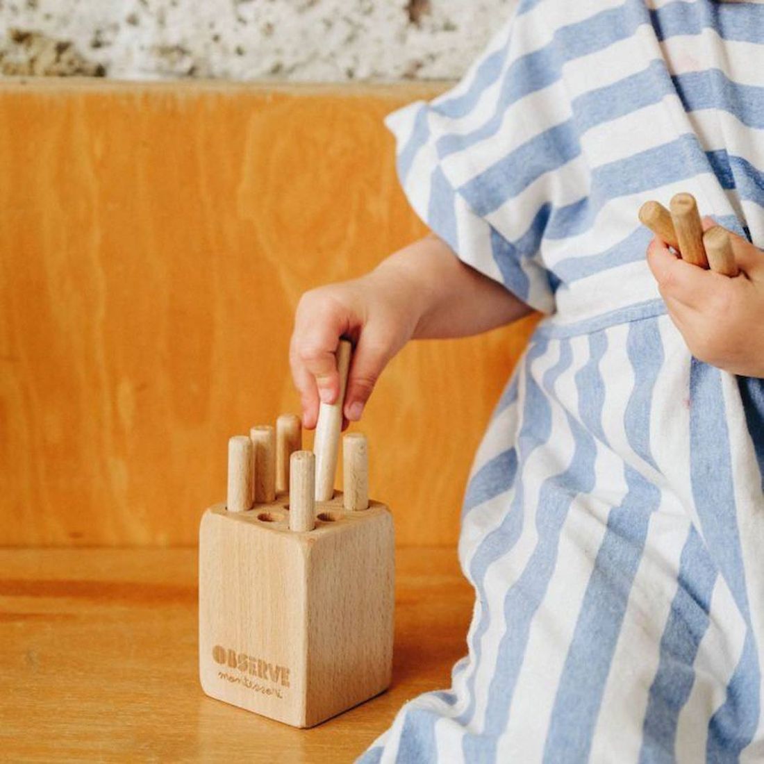 Tourillon, développe la motricité fine (Observe Montessori) - Couverture