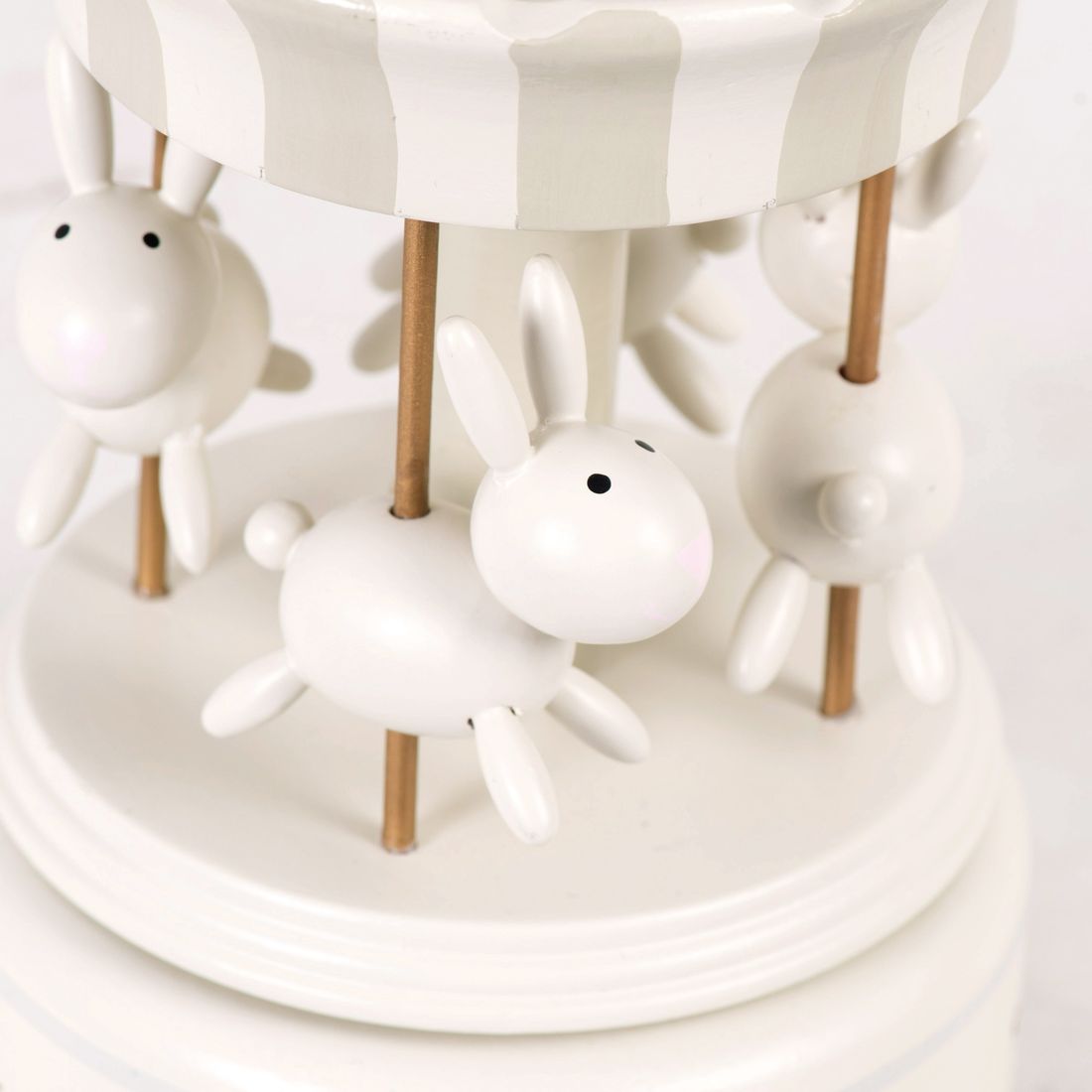 Boîte à musique carrousel lapins grise et blanche (Maisons du Monde) - Couverture