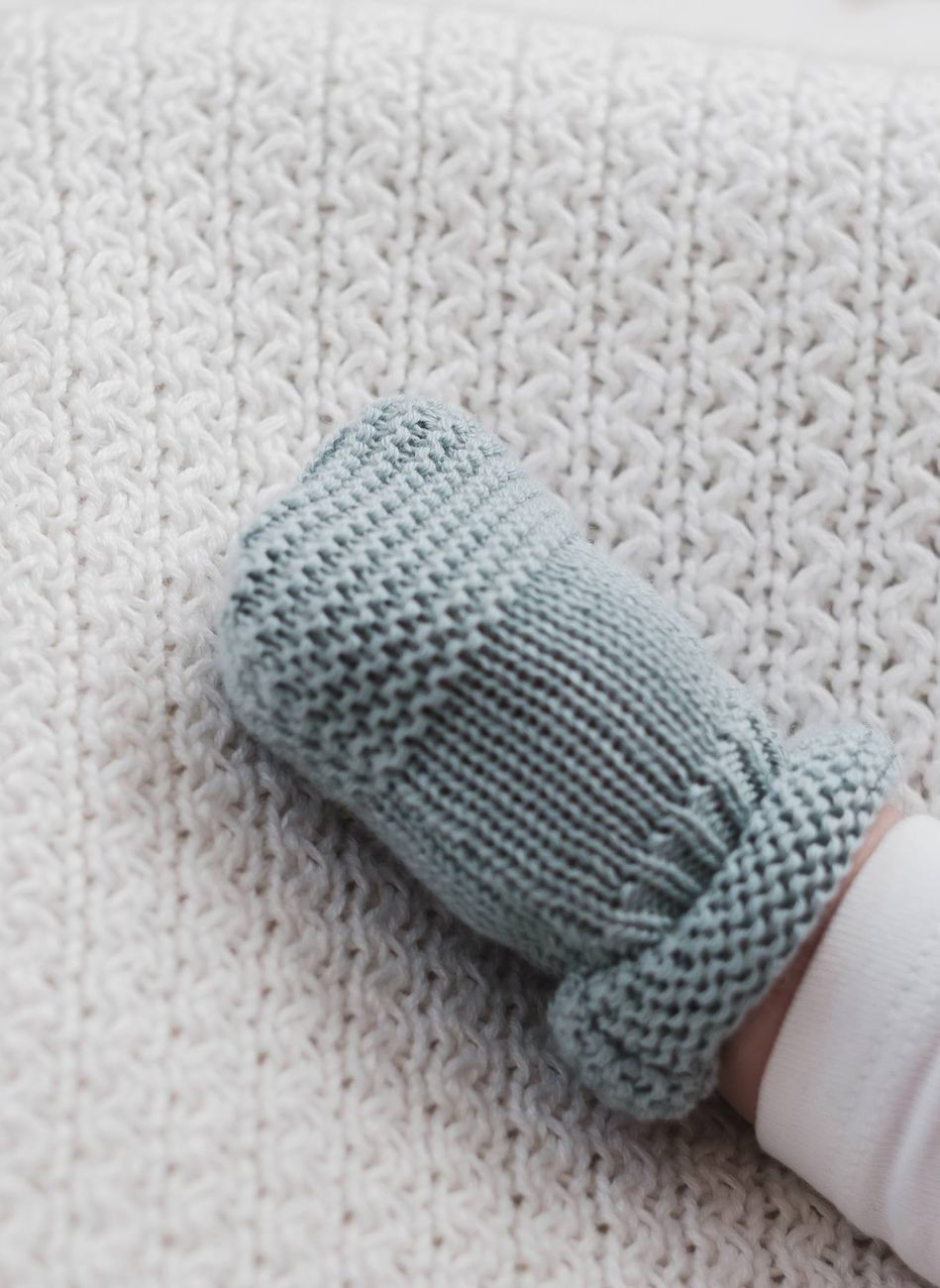 Moufles Bébé En Coton Bleu Danube (La Manufacture De La Layette) - Couverture