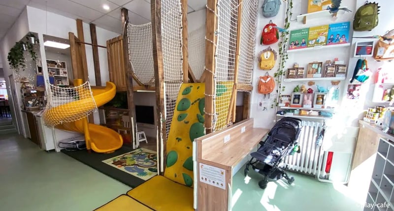 Play Café à Tours, espace de jeux pour enfants et cafés, activité familiale Tours